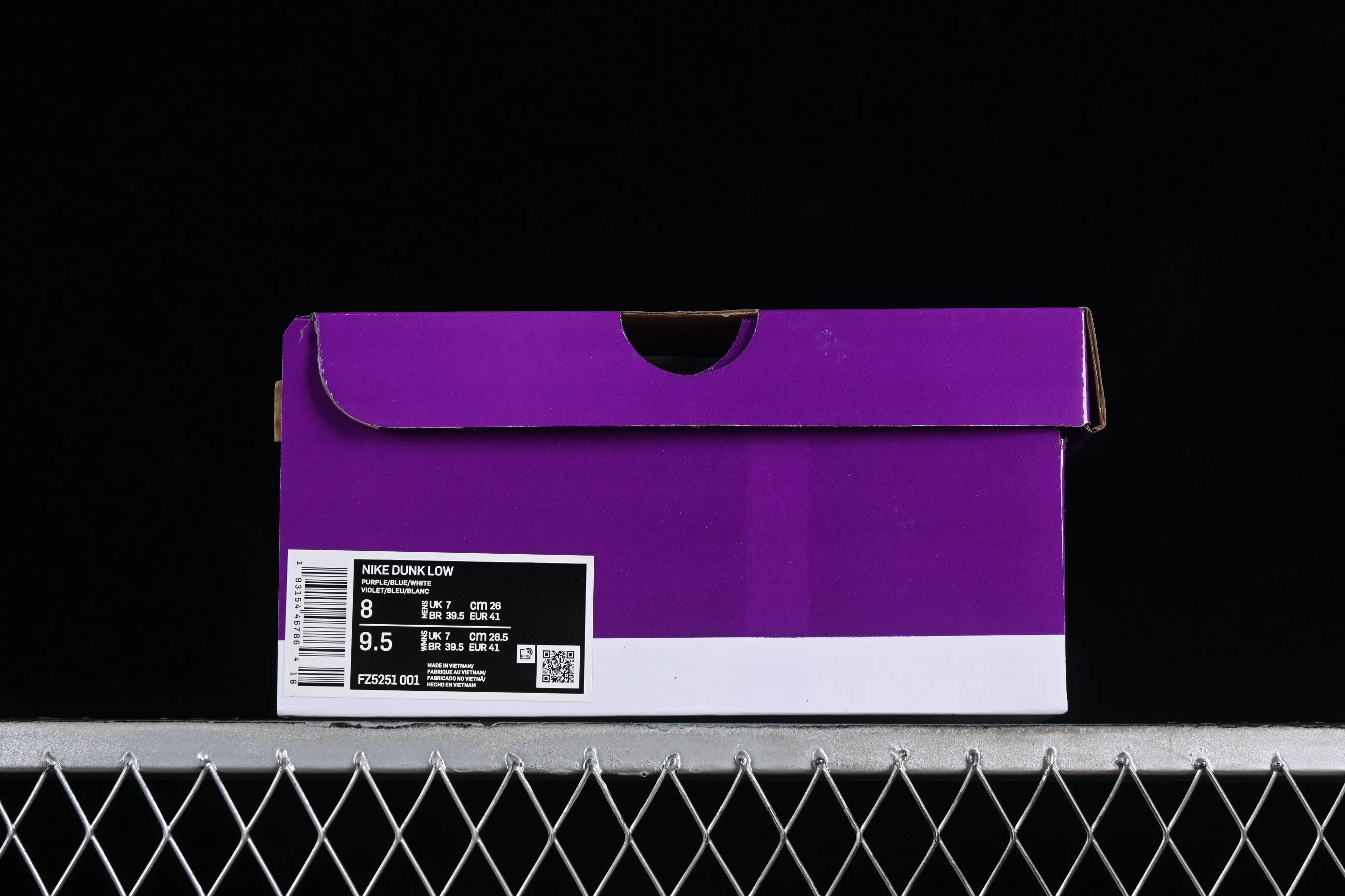 All Categories Nk SB Dunk Series Nk SB Dunk Low Low-top sneakers Cost-effective version Rayssa Leal x Nk SB Dunk Low Brazilian skateboarding goddess joint model SB low-top casual sneakers FZ5251-001